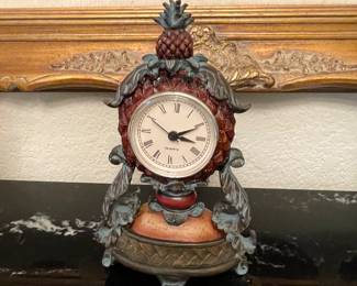 Desk clock