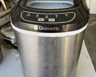 Dometic ice maker
