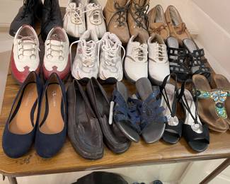 Ladies shoes