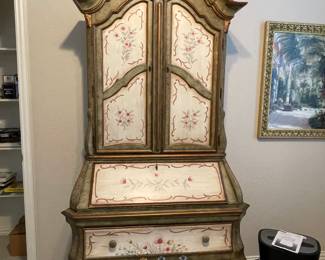 Fold out desk