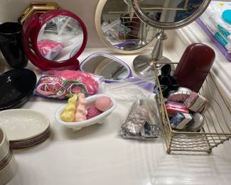 Makeup mirrors
