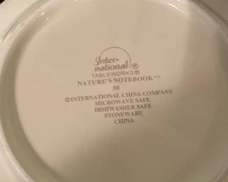 International Tableworks natures notebook pattern China set
