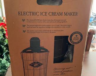White Mountain 6 quart electric Ice cream maker