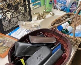 Eye glasses and eye glass cases