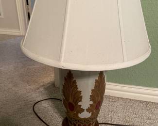 2 matching table lamps