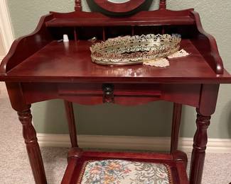 Small cherry wood vanity with stool