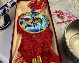 Chinese medallion