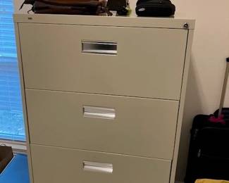 Nice filing cabinet
