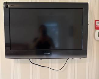 Toshiba 32LV733 LCD Television 