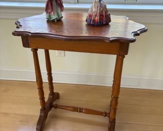 antique walnut one drawer turtle top entry occassional table with turned legs 