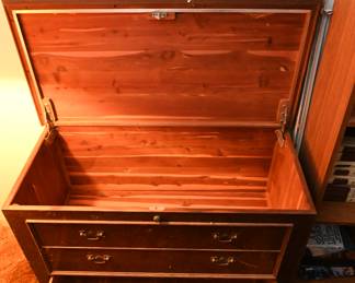 Cavalier Cedar Blanket Chest 