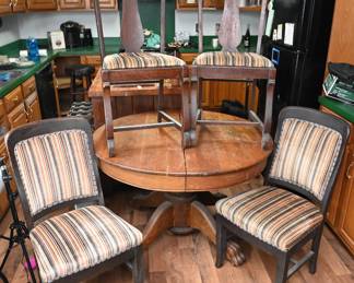 Antique Oak Dining room Table and chairs  