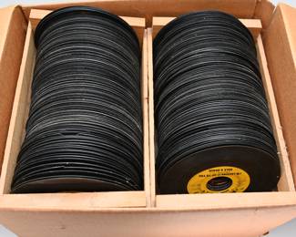 Large box of vintage 45s 