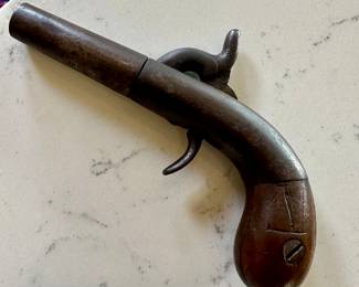 Several boot guns 