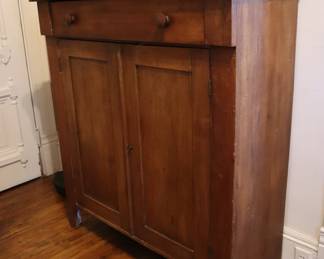 Another kitchen cupboard, more primitive, in the kitchen.