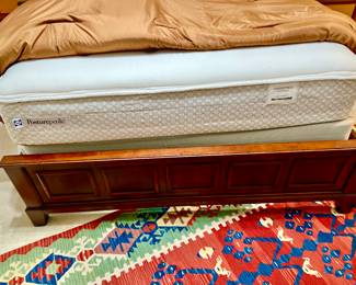 SEALY POSTUREPEDIC LIKE NEW MATTRESS AND BOX SPRING.