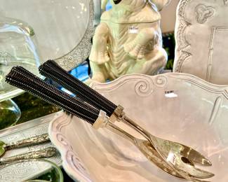 UPSCALE VIETRI PLATTER AND BOWL, SALT AND PEPPER.