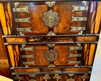 BEAUTIFUL WOOD, BRASS DETAIL.