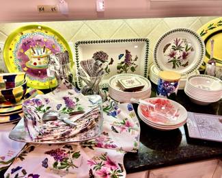 PORTMEIRION BOTANIC GARDEN CHINA INCLUDING HARD TO FIND FLATWARE AND LINENS.