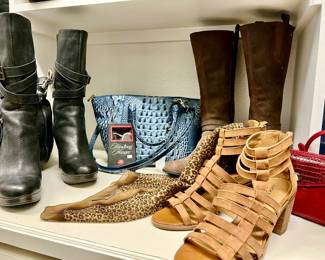 BRAHMIN BLUE HANDBAG, GREAT QUALITY WOMEN'S SHOES.