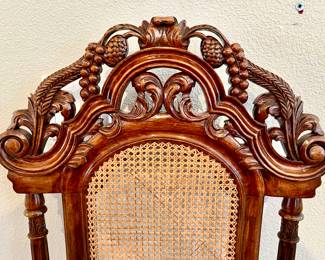 STAND OUT PIECE!  LOVE THE PINECONES, GRAPES, AND WHEAT!