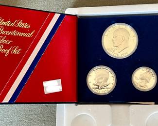 BICENTENNIAL SILVER PROOF SET COINS.