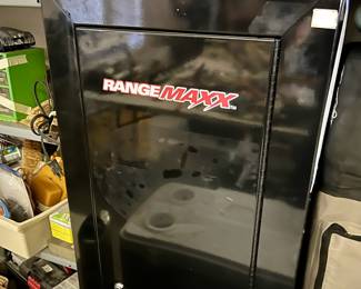 RANGE MAXX GUN SAFE.