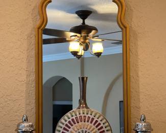 Vintage Gold Wood Keyhole Mirror
Decorative Pottery and Silver Finish Ginger Jars 