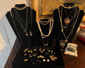 10K & 14K Solid Gold Jewelry