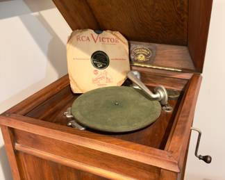 WORKING Columbia Grafonola Phonograph!!  