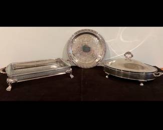 Lot 1363 Vintage Rectangle 2quart glass casserole dish with a silverplated holder
