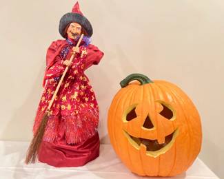Lot 1428 Halloween 14.5 Ceramic JackOLantern 28 Witch