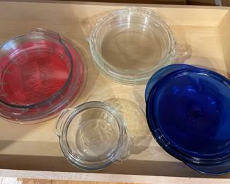 Lot 1324 Round Glass Baking Dishes Pyrex Fire King