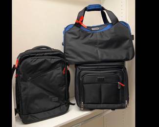 Lot 1097 Travel Luggage Ciao Carryons wWheelsMatein Carryon