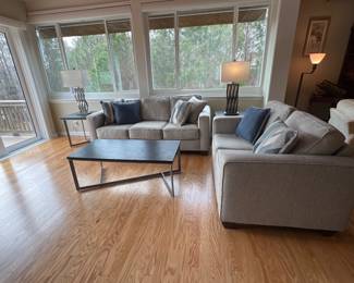 Lot 993 Sofa Loveseat 2 Lamps Coffee 2 Side Tables