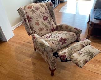 Lot 1039 Wing Chair Recliner