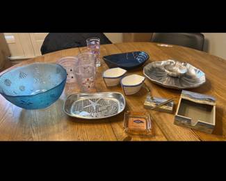 Lot 1171 Beach Theme Serving Dishes