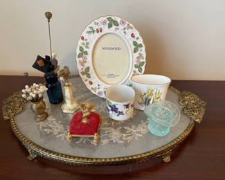 Lot 1080 Vanity Tray Display Italian Cherub Pin Cushion Wedgwood Frame