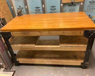 Lot 1312 Woodworking Garage Workbench w Vise Tool Storage