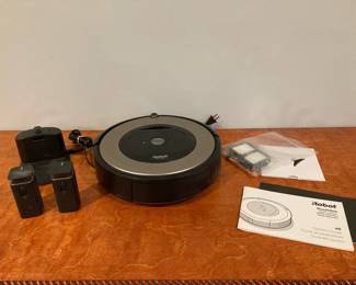 Lot 1306 IRobot Roomba Vacuum