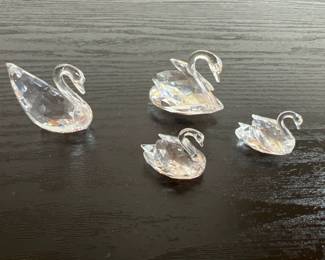 Lot 1236 Swarovski Crystal Signum Swan LgMedSm Swans