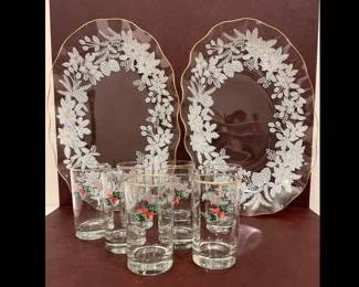 Lot 1402 Pfaltzgraff Mikasa Christmas Heritage Tumblers Christmas Flowers Platter