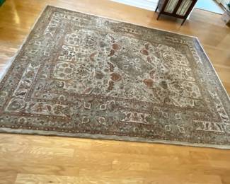 Lot 1047 8ft x 10ft Maharajent New Zealand Wool Rug