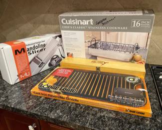 Lot 1313 Cuisinart Roaster Rack Miu Mandoline Slicer Pig Tail Flipper Lodge Cast Iron Griddle