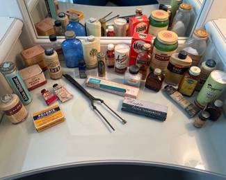 Lot 1017 Vintage Medicine Toiletries Product Design