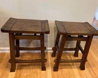 Lot 1168 Wooden 24h Kitchen Counter Stools