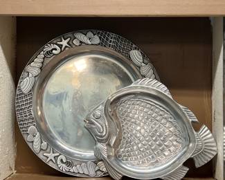 Lot 1359 Wilton Armetale Sea Shore Large Round Platter Vintage Silver Cast Aluminum Metal Fish Serving Dish Platter