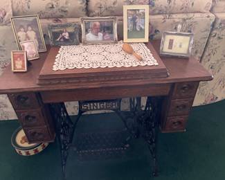 vintage sewing machine = singer