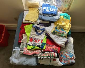Mens tees Lg and Med 80's