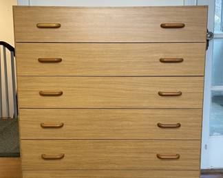 6 drawer tall dresser 